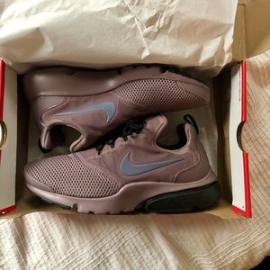 Nike Presto Fly Sneakers